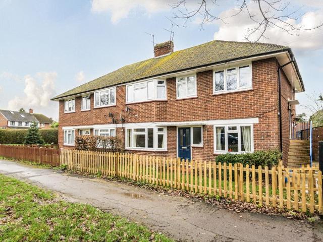 Flat for sale in Clewer Village, Windsor