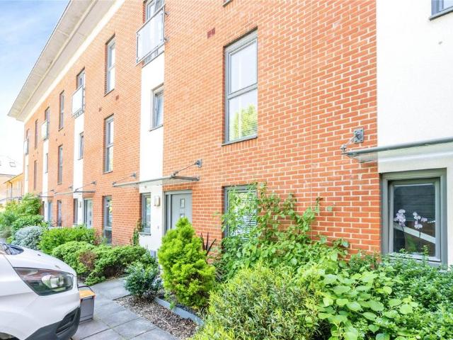 Flat for sale in Chichester, Littlecote