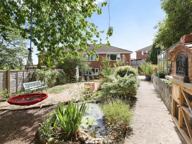 Flat for sale in Salisbury, Wiltshire