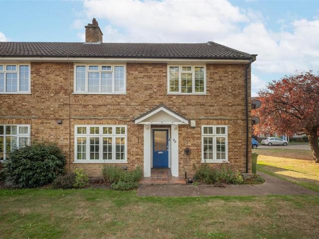 Flat for sale in Thames Ditton, Elmbridge