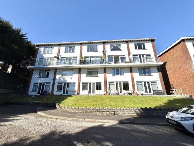 Flat for sale in Nangreaves, Wales