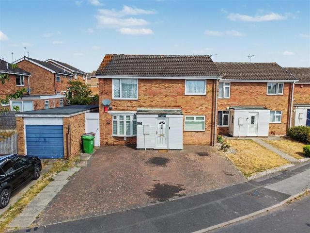 Flat for sale in Whitemoor, Haddon