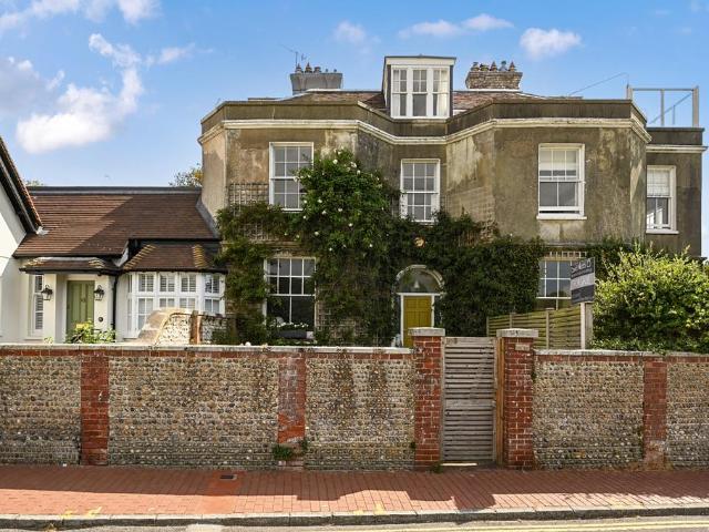Flat for sale in Rottingdean