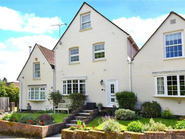 Flat for sale in Nork, Red Hill