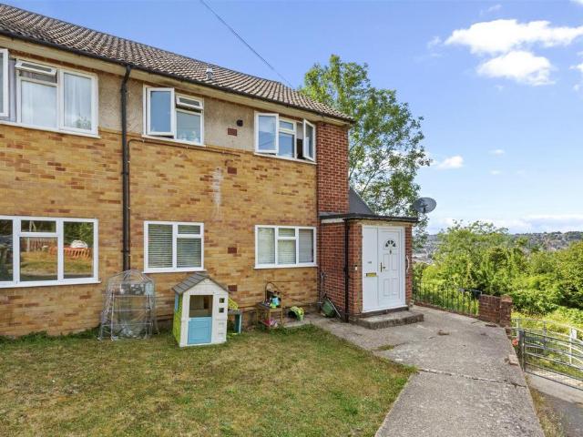 Flat for sale in Daws Hill, Cressex