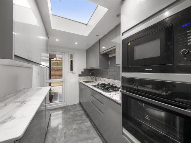 Flat for sale in Greater London