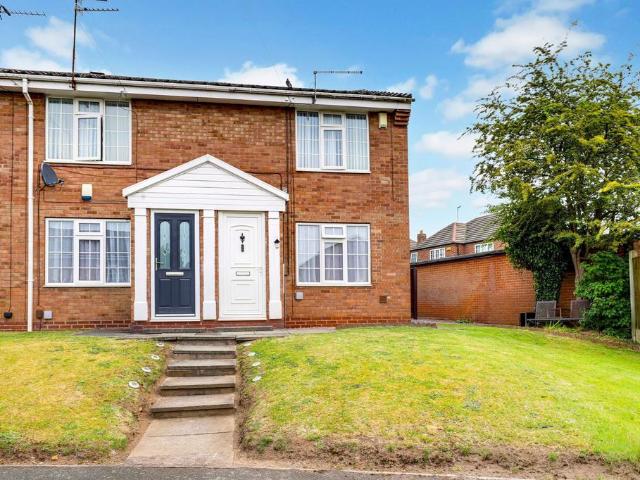 Flat for sale in Gedling, East Midlands