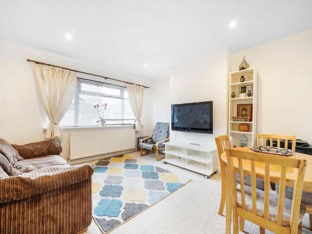 Flat for sale in Greater London