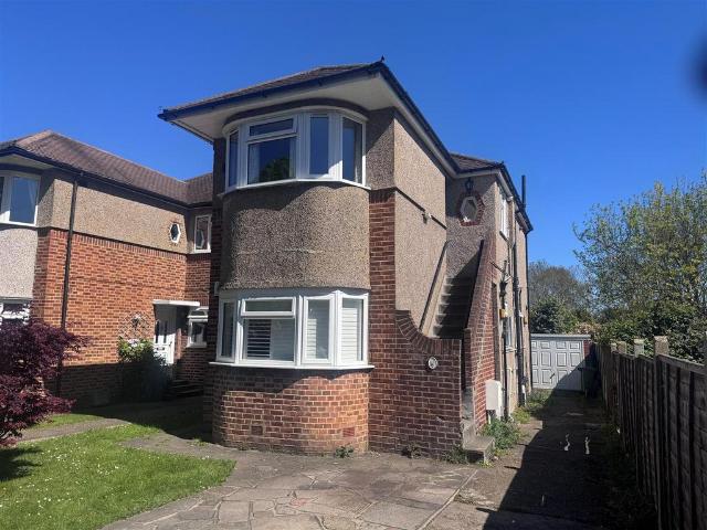 Flat for sale in London Borough of Bromley, Greater London