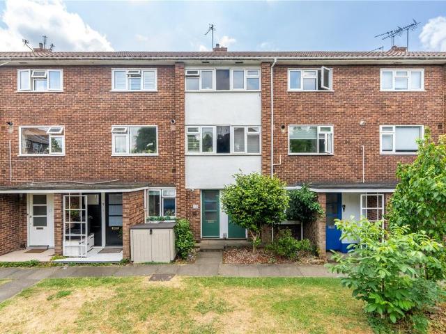 Flat for sale in St Margarets, Greater London