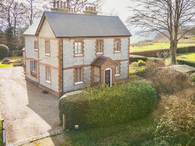 Flat for sale in Pachesham Park, Surrey