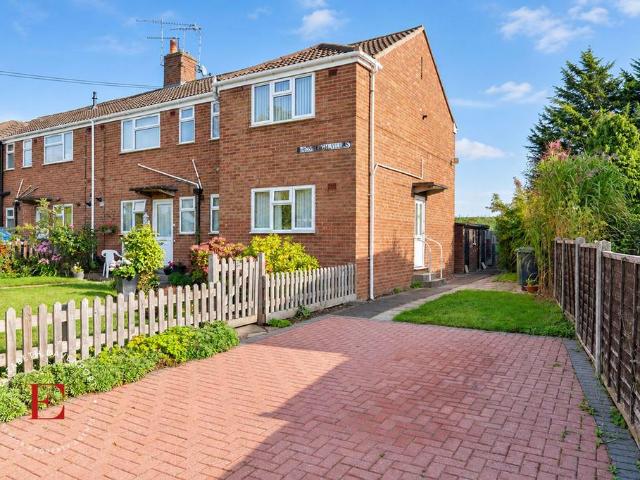 Flat for sale in Baginton, Warwick