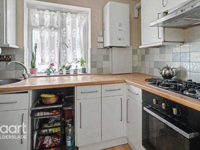 Flat for sale in Luton, Chatham
