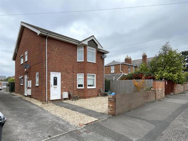Flat for sale in Gloucester, Gloucestershire