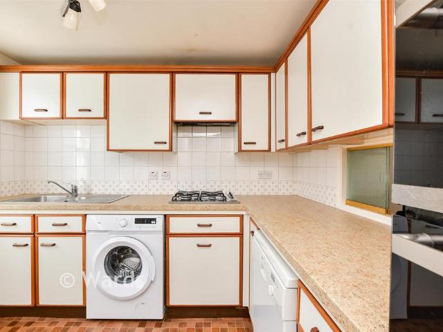 Flat for sale in St. Mildred's, The Bridge