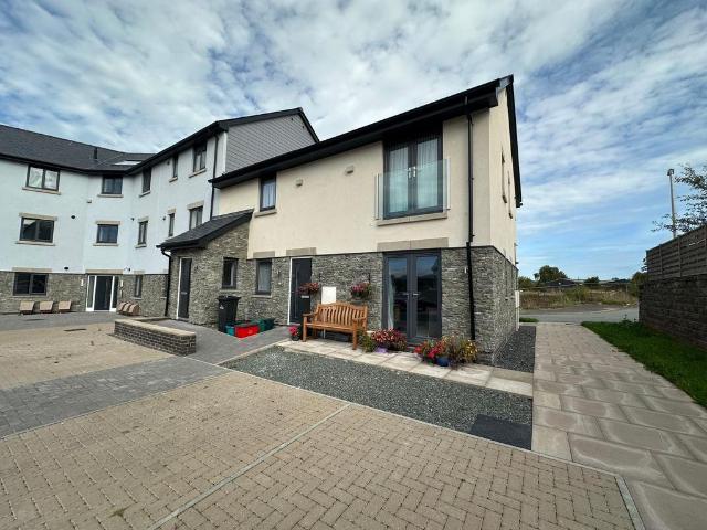 Flat for sale in Pendre, Brecon