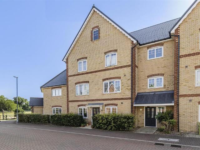 Flat for sale in Arrington, Cambridgeshire