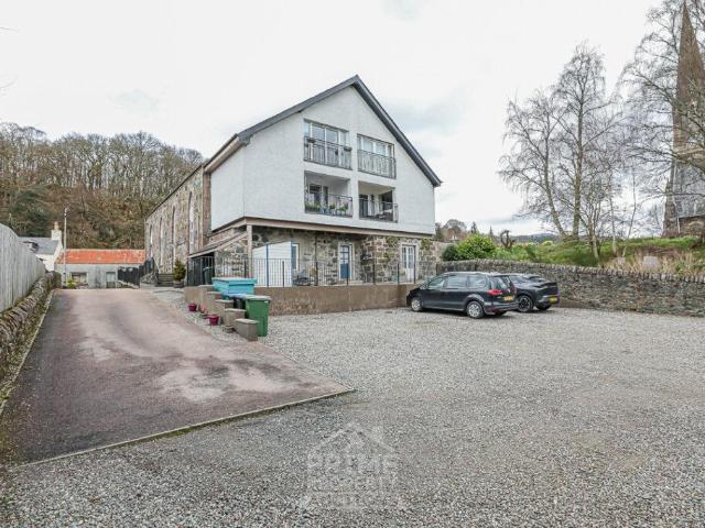 Flat for sale in Comrie, Scotland