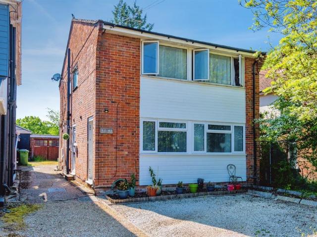 Flat for sale in Helford, Hampshire