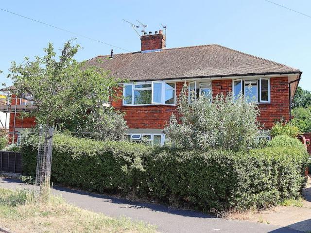 Flat for sale in Farnborough, Hampshire