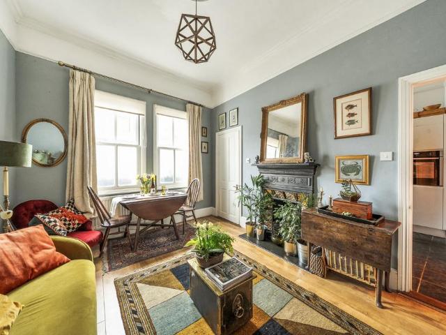 Flat for sale in Hampton Wick, Isle Of Man