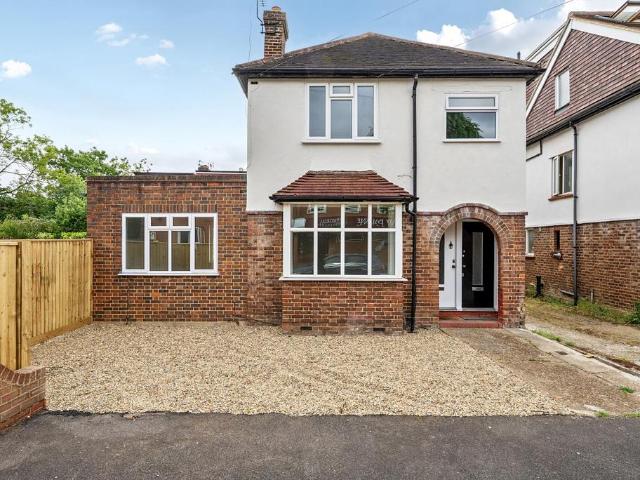 Flat for sale in Norbiton, Greater London