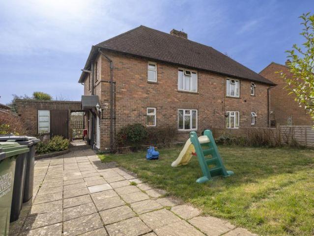 Flat for sale in Alderbrook, Cross In Hand