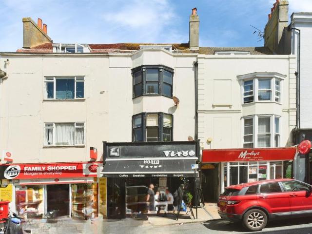 Flat for sale in Queen's Park, Brighton & Hove