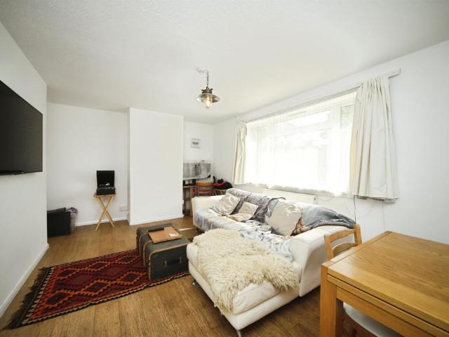 Flat for sale in Priorswood, Rumwell