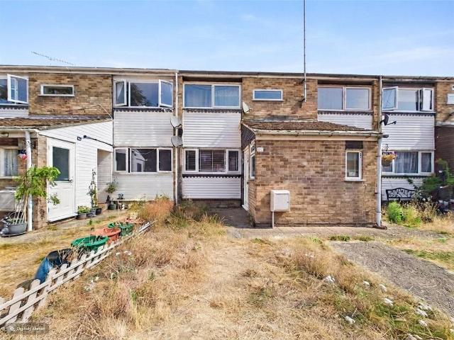 Flat for sale in Woodley