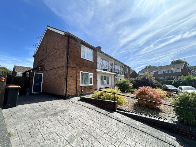 Flat for sale in California, Dunstable