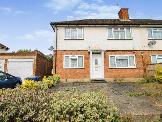 Flat for sale in London Borough of Ealing, Cat Hill