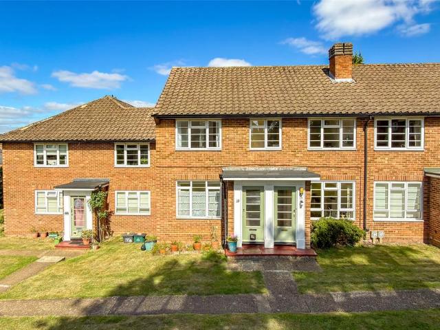 Flat for sale in St Albans, Five Acres