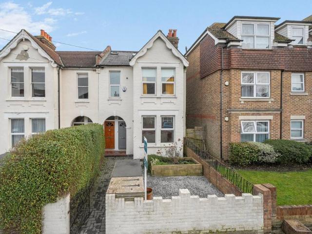 Flat for sale in Anerley, Greater London