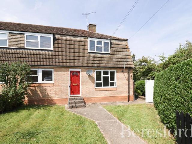 Flat for sale in Duton Hill, Essex