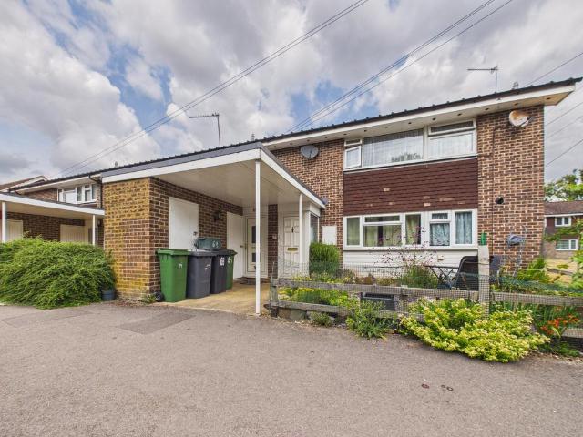 Flat for sale in Tadley, Priest Down