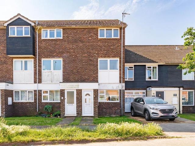 Flat for sale in Sutton, Comers