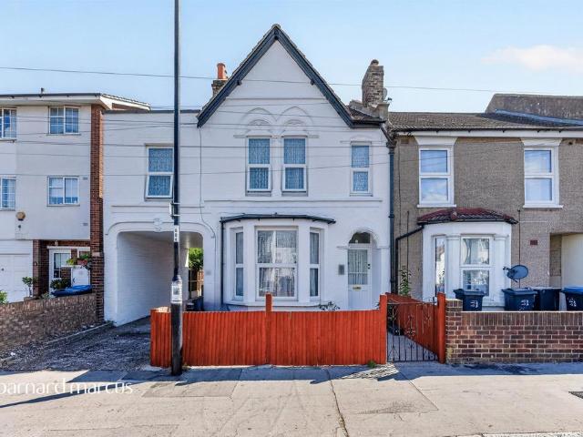 Flat for sale in London Borough of Croydon, Thornton Heath