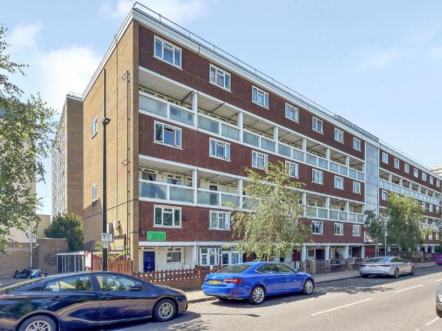 Flat for sale in Bethnal Green, Greater London
