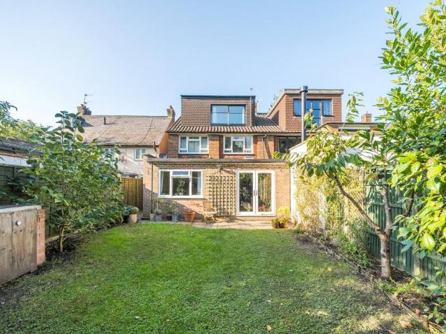 Flat for sale in Lower Halliford, Surrey
