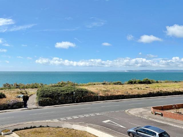 Flat for sale in Southbourne, Bournemouth