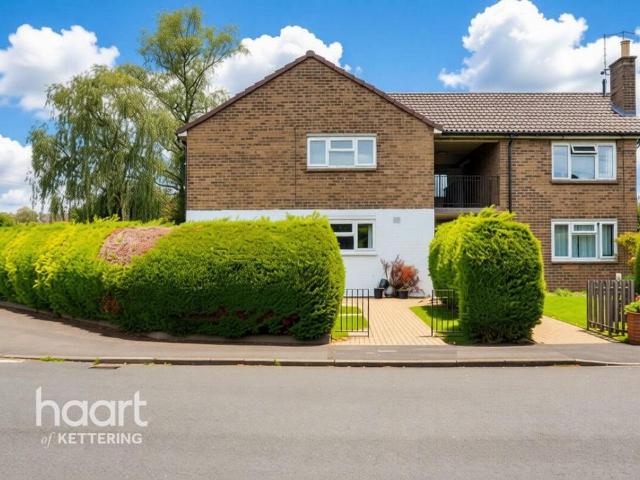 Flat for sale in Uppingham, Rutland