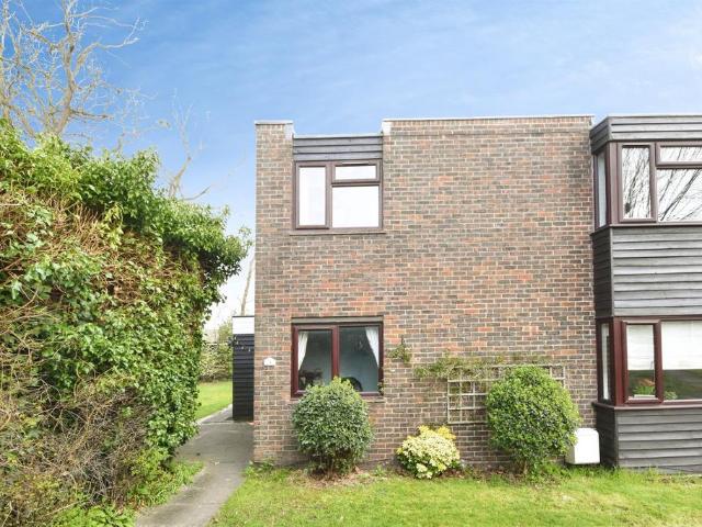 Flat for sale in Chelmsford, Essex