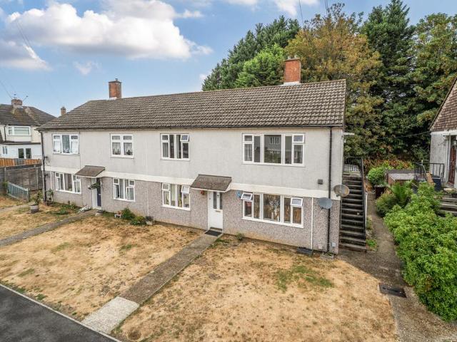 Flat for sale in North Town, Aldershot