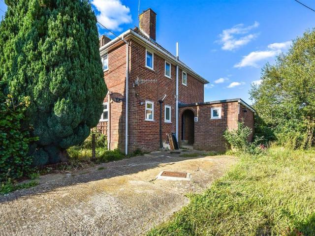 Flat for sale in Barton Stacey, Hampshire