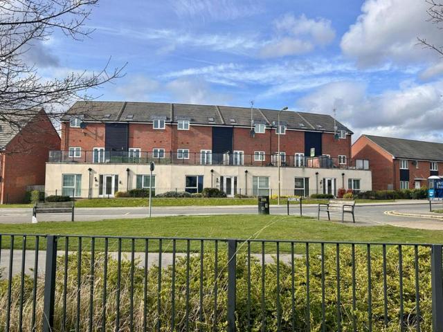 Flat for sale in Great Western Park North, Berrick Salome