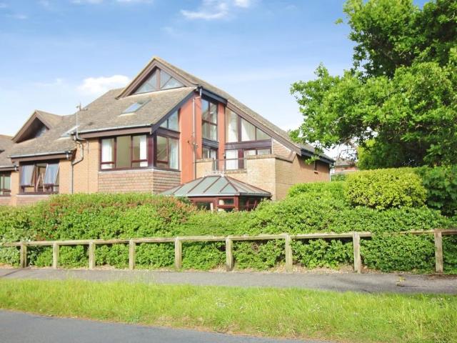 Flat for sale in Old Milton, Ashurst Bridge