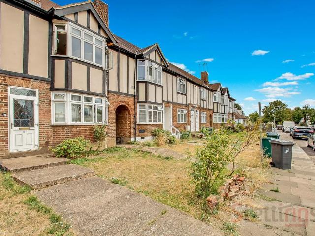 Flat for sale in Hendon, Greater London