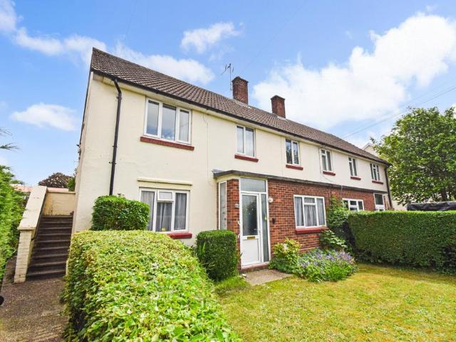 Flat for sale in Slough