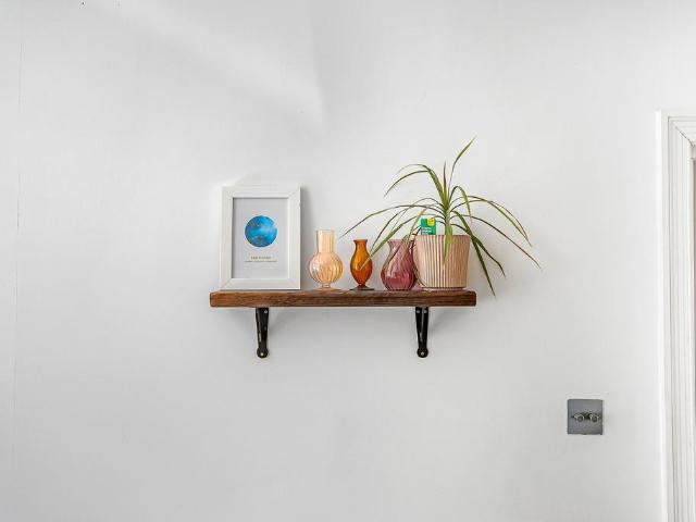 Flat for sale in Furzedown, Greater London